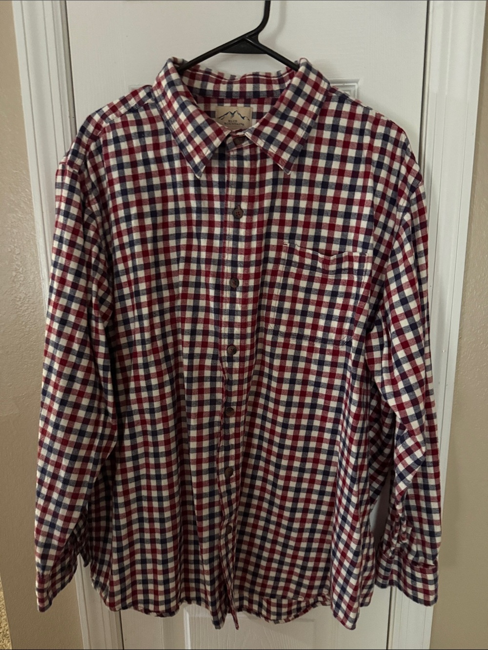 Men's Casual Long-Sleeve Plaid Button-Down Shirt - Red, Navy & White